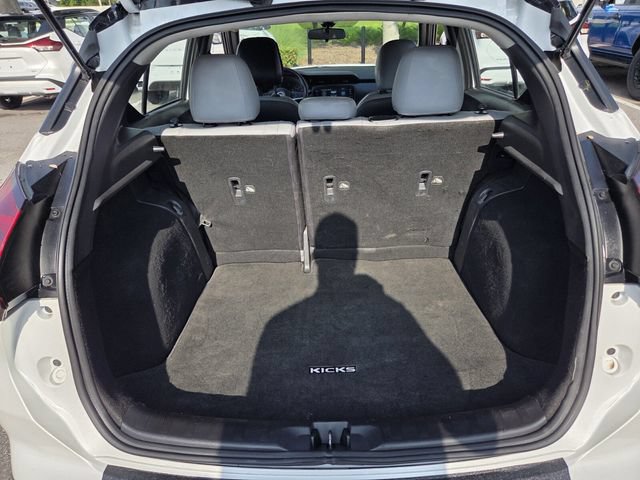 Used 2023 Nissan Kicks SR w/ SR Premium Package FWD image 17