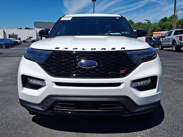 Certified 2022 Ford Explorer ST w/ Equipment Group 401A AWD/4WD image 2