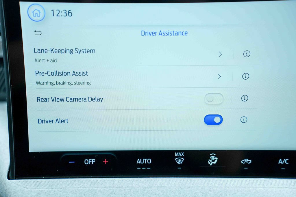 Certified 2025 Ford Maverick XLT w/ Equipment Group 302A AWD/4WD image 37