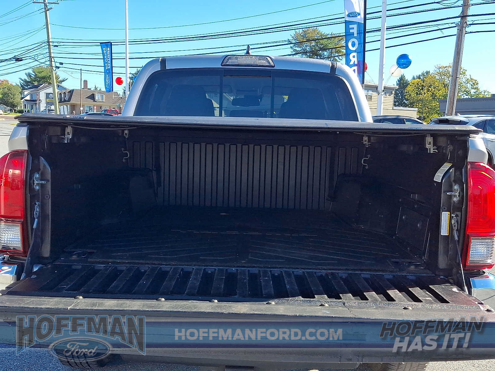 Used 2019 Toyota Tacoma SR5 AWD/4WD image 28