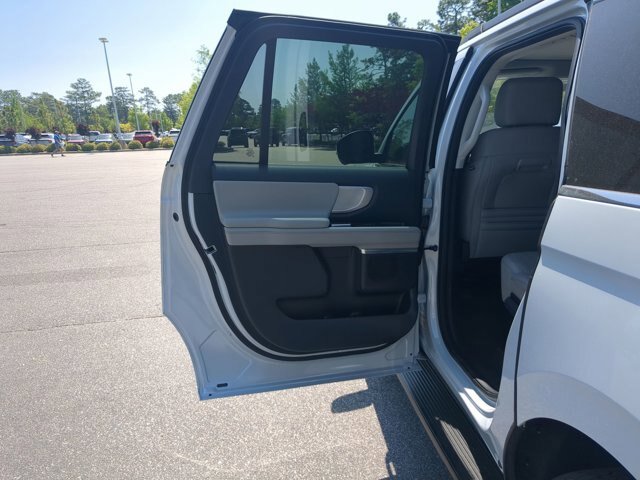 Certified 2025 Ford Expedition Max Active AWD/4WD image 30