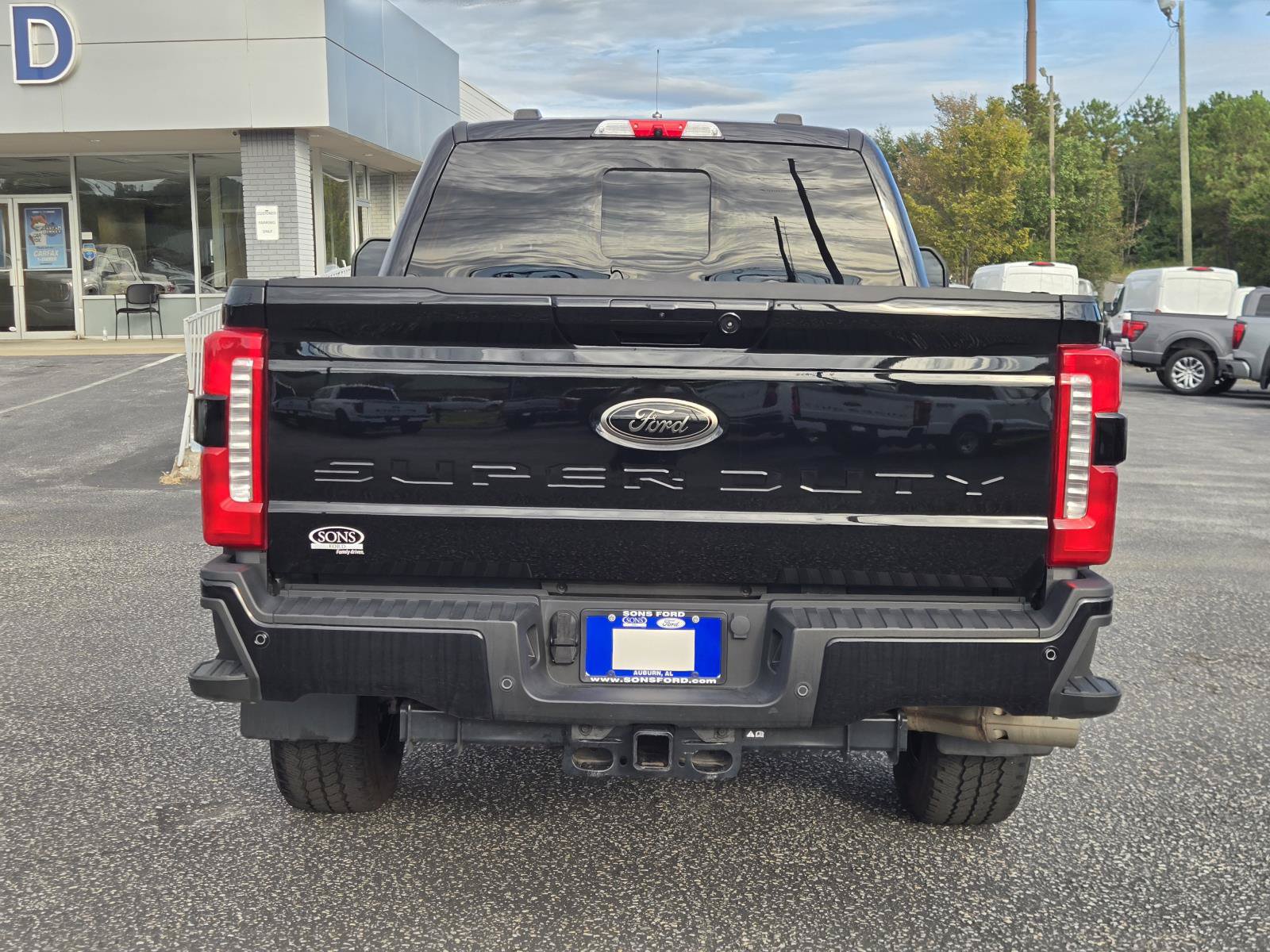 Certified 2025 Ford F250 Lariat w/ Black Appearance Package AWD/4WD image 13
