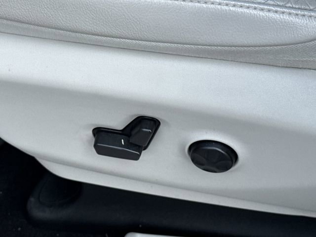 Used 2021 Chrysler Pacifica Touring-L w/ Premium & Safety Sphere Group image 36