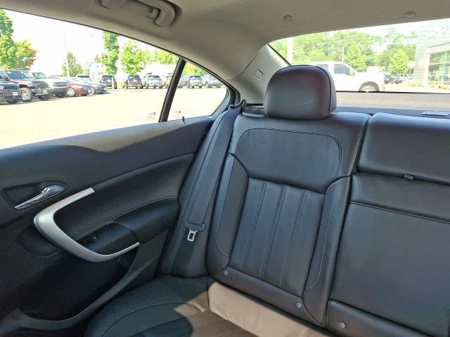 Used 2017 Buick Regal Sport Touring FWD image 12