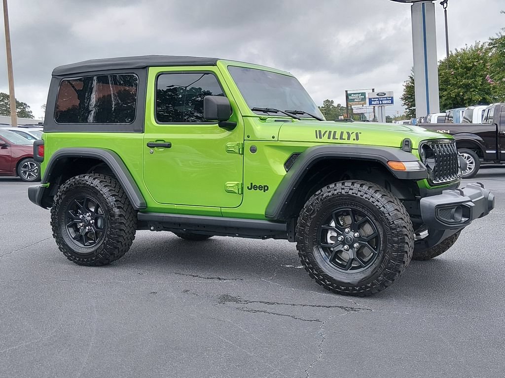 Used 2025 Jeep Wrangler Sport AWD/4WD image 2