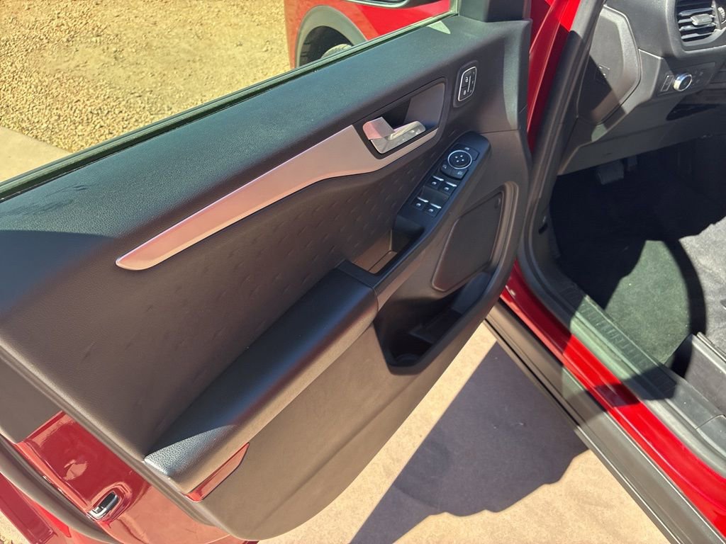 Certified 2020 Ford Escape SEL FWD image 22