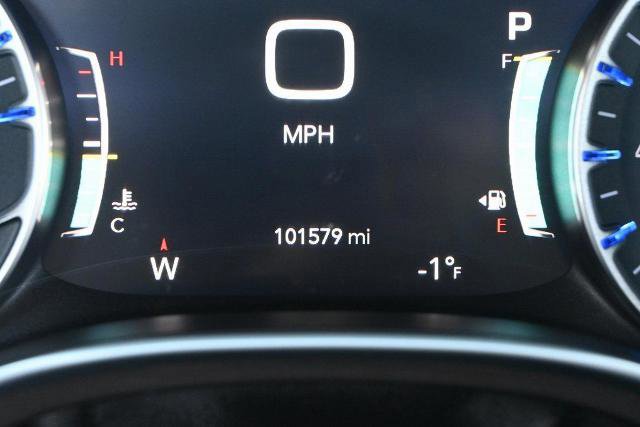 Used 2017 Chrysler Pacifica Touring-L Plus image 40