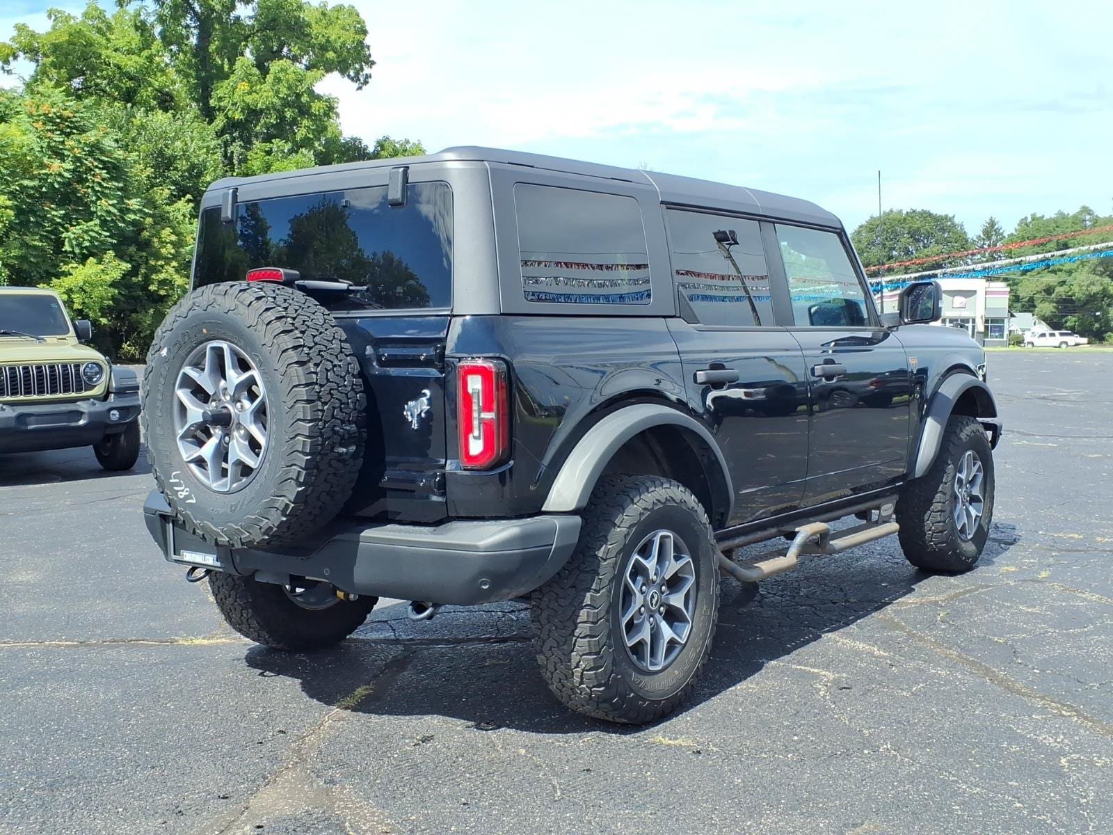 Certified 2024 Ford Bronco Badlands AWD/4WD image 16