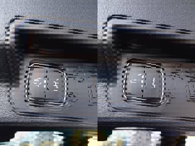 Certified 2025 Ford Explorer ST image 19