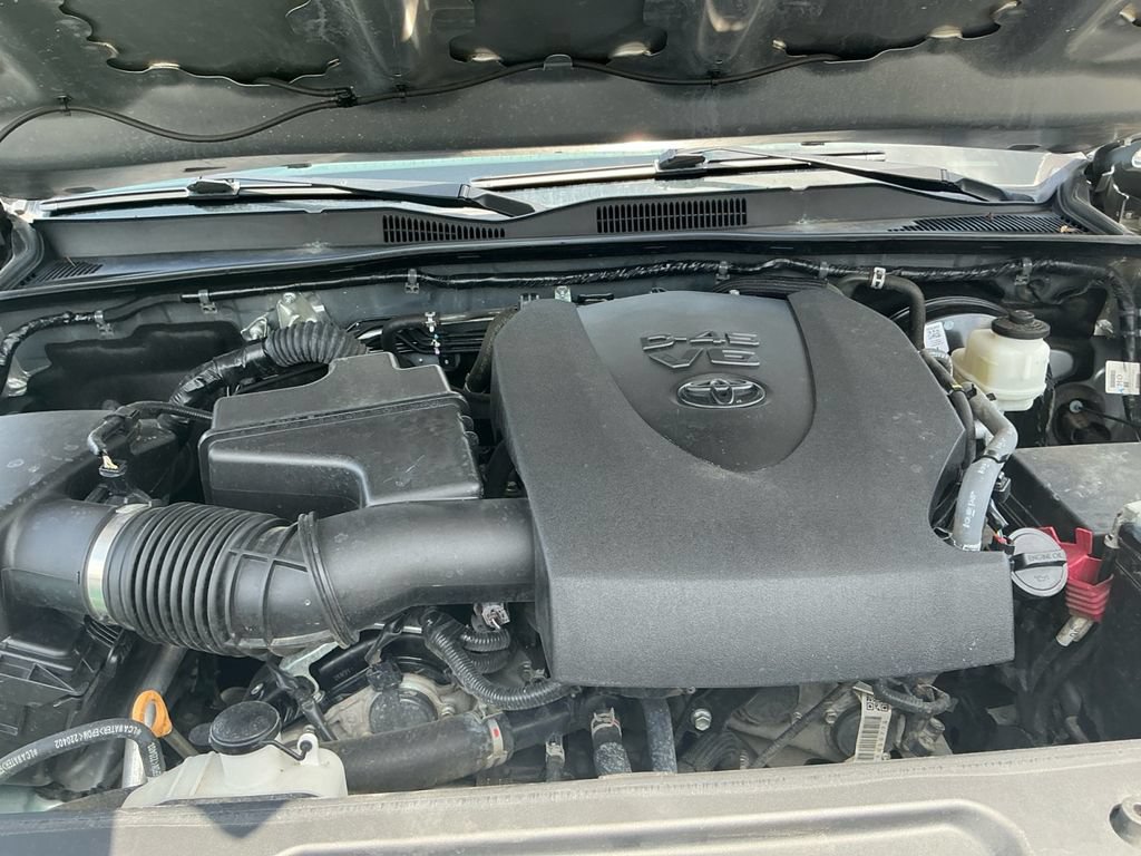 Used 2023 Toyota Tacoma SR5 AWD/4WD image 25