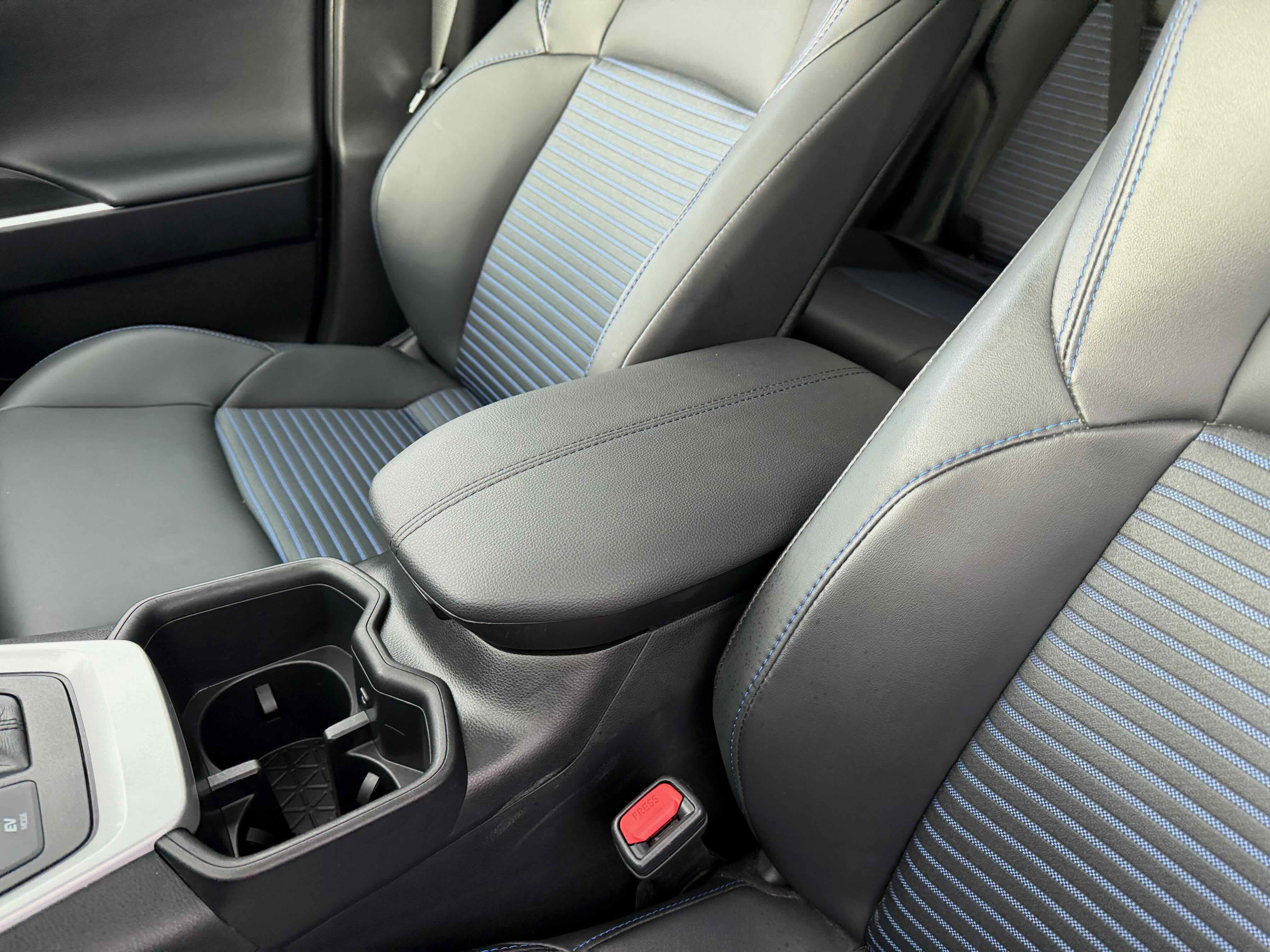 Used 2024 Toyota RAV4 XSE w/ Weather Package image 27