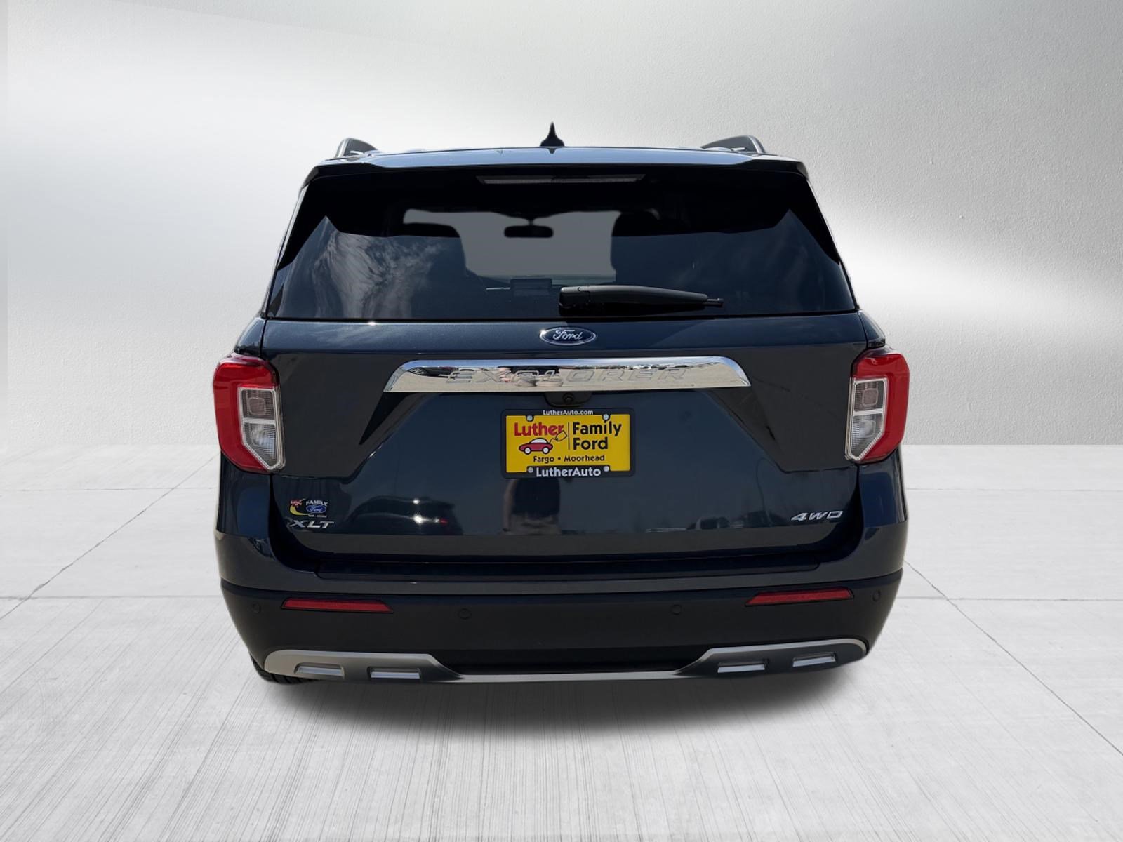 Certified 2023 Ford Explorer XLT w/ Equipment Group 202A AWD/4WD image 6