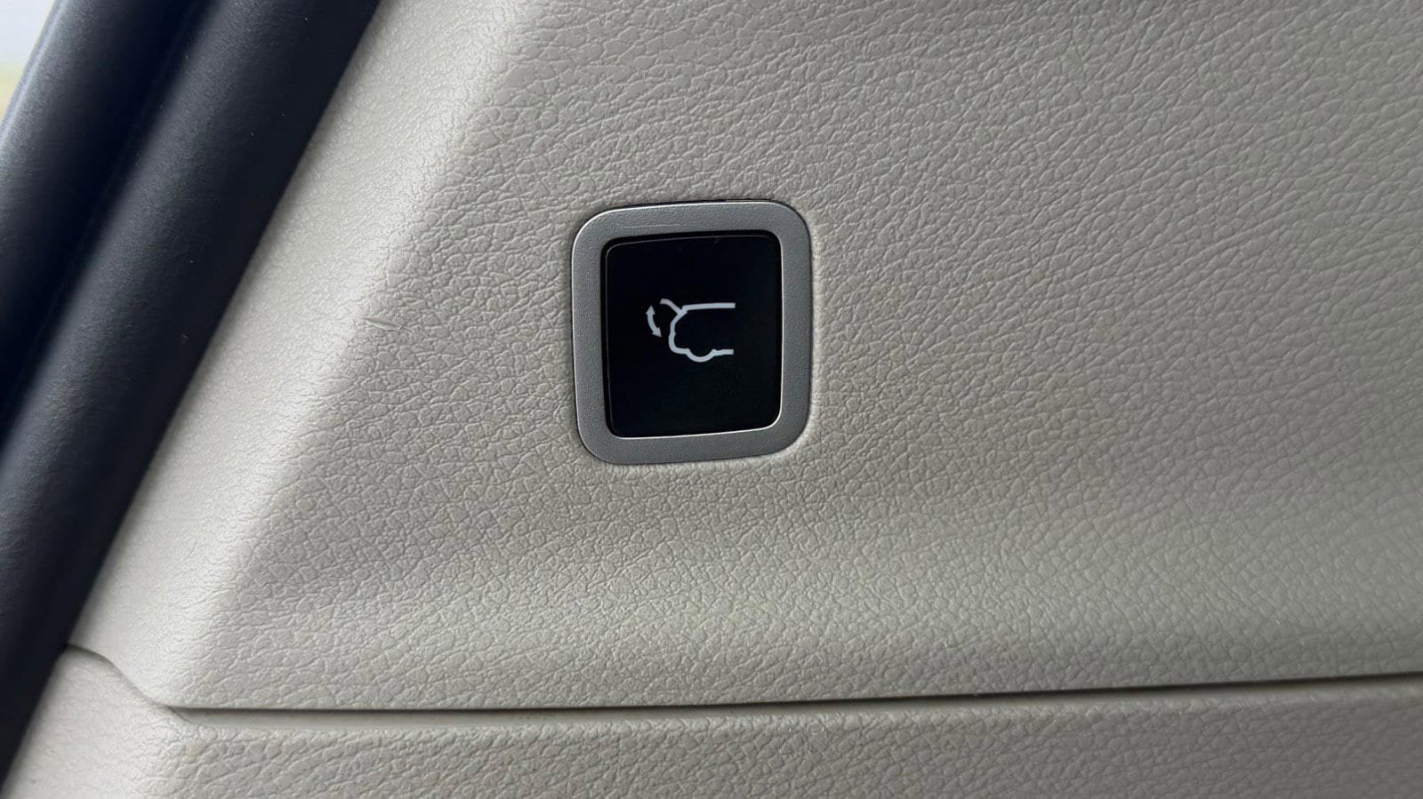 Used 2022 Chrysler Pacifica Touring-L FWD image 10