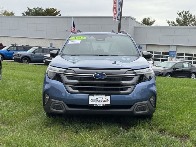 Used 2025 Subaru Forester Limited AWD/4WD image 7