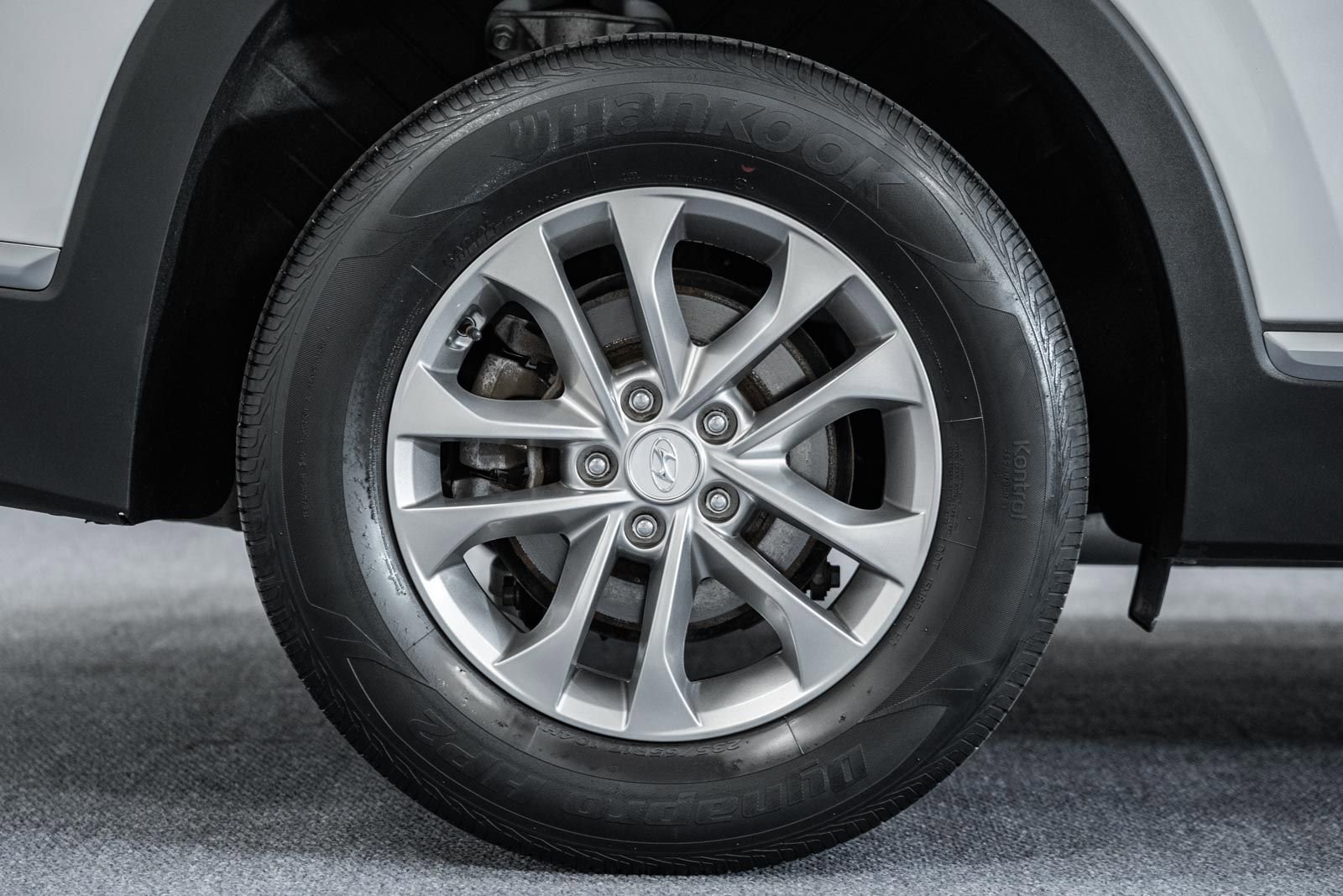 Used 2020 Hyundai Santa Fe SE image 17