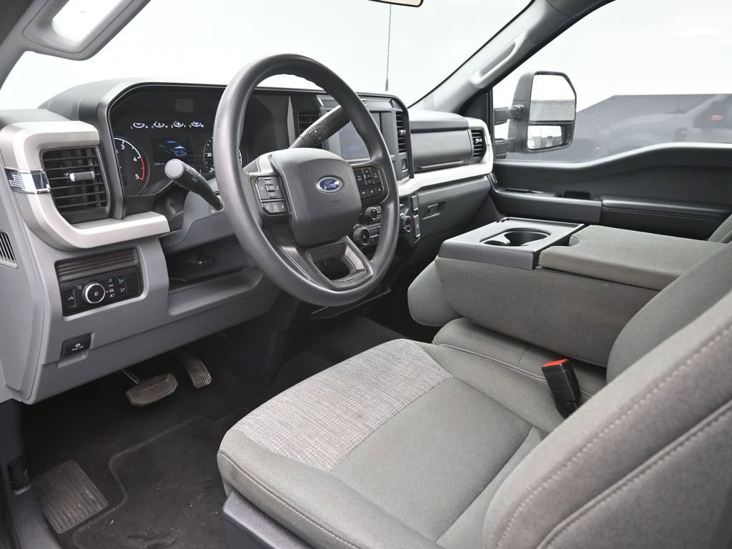 Certified 2025 Ford F250 XLT AWD/4WD image 19