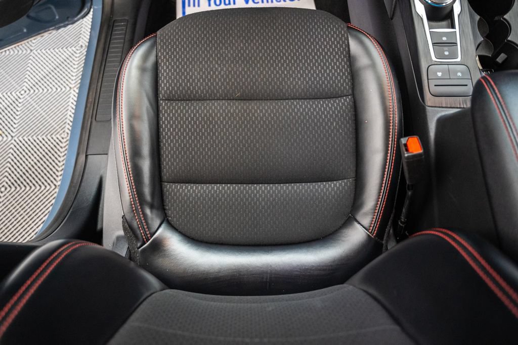 Certified 2025 Ford Escape ST-Line AWD/4WD image 31