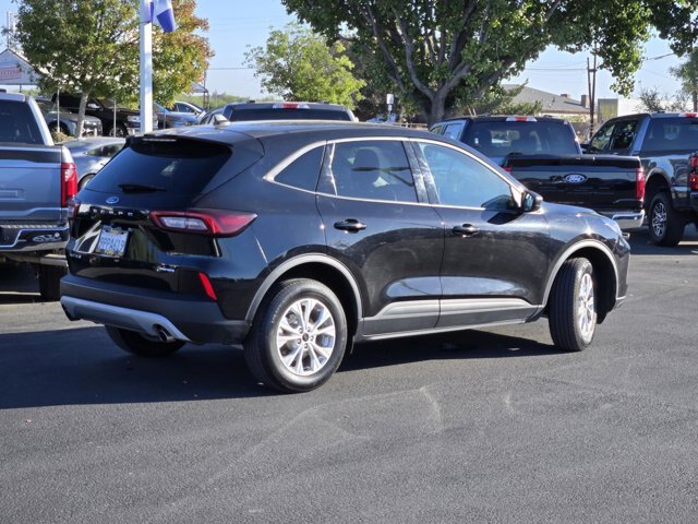 Certified 2025 Ford Escape Active AWD/4WD image 5