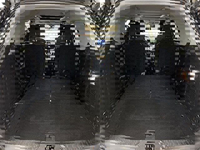 Certified 2022 Ford Explorer XLT w/ Equipment Group 202A image 16