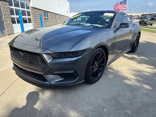 Certified 2024 Ford Mustang Coupe RWD image 4