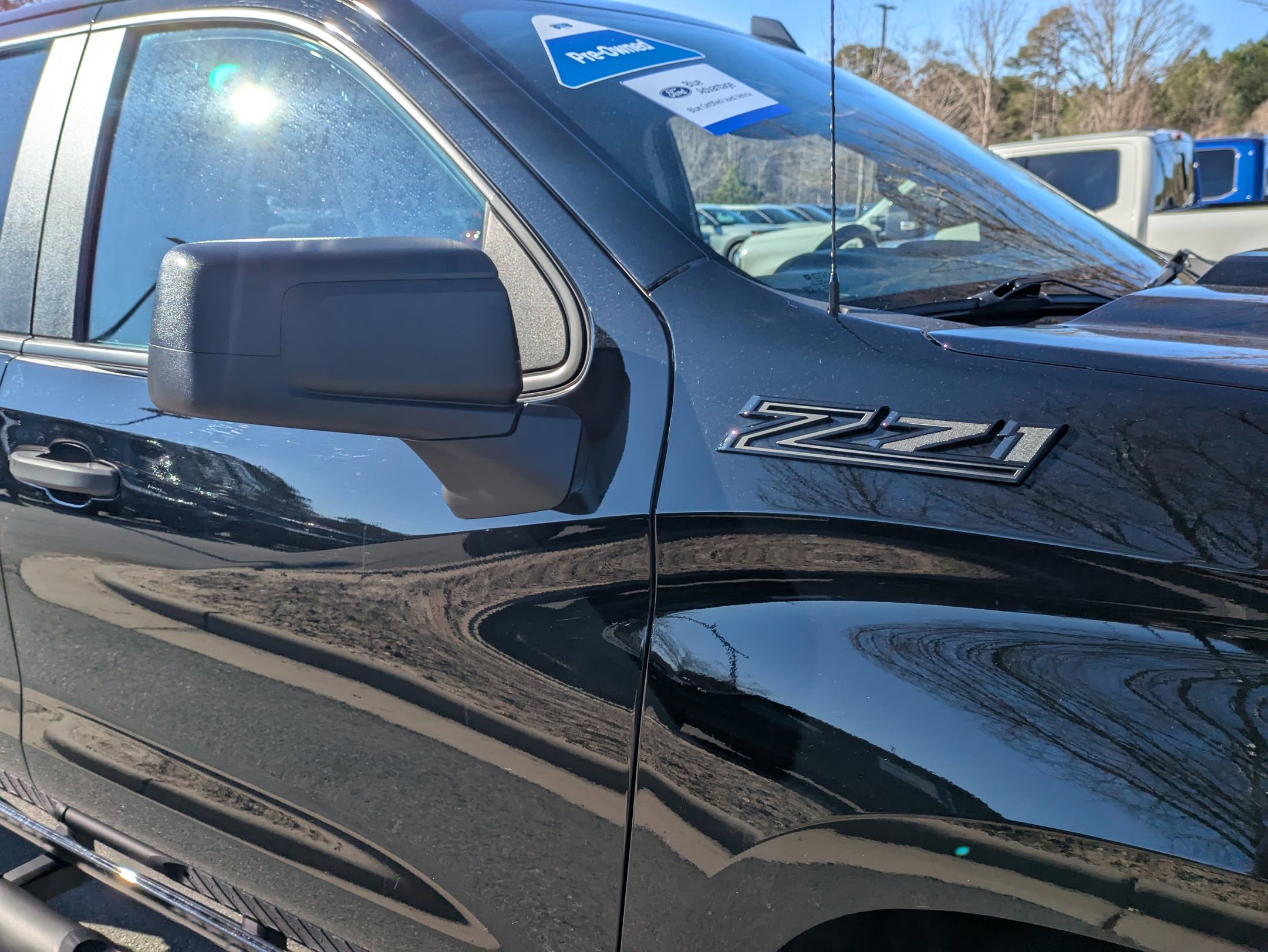 Used 2025 Chevrolet Silverado 1500 Custom Trail Boss w/ Turbomax Blackout Package image 13