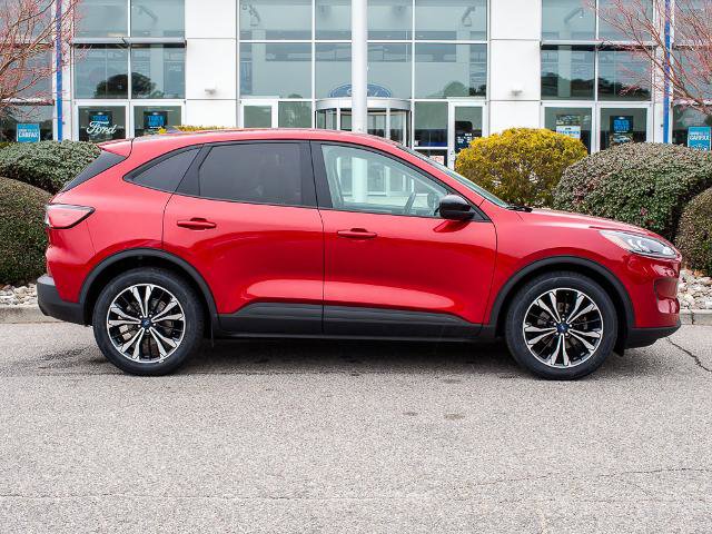 Certified 2022 Ford Escape SE w/ SE Sport Appearance Package