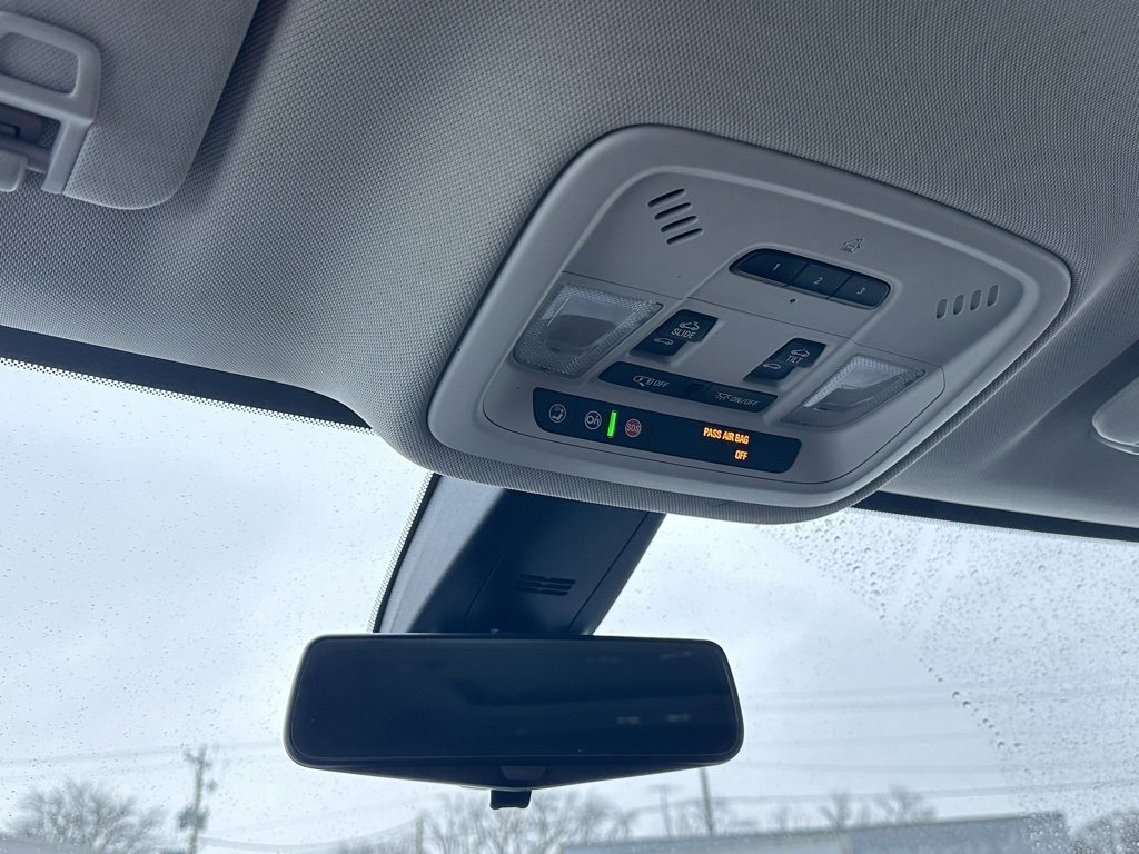 Used 2019 Chevrolet Traverse Premier w/ Driver Confidence II Package image 33