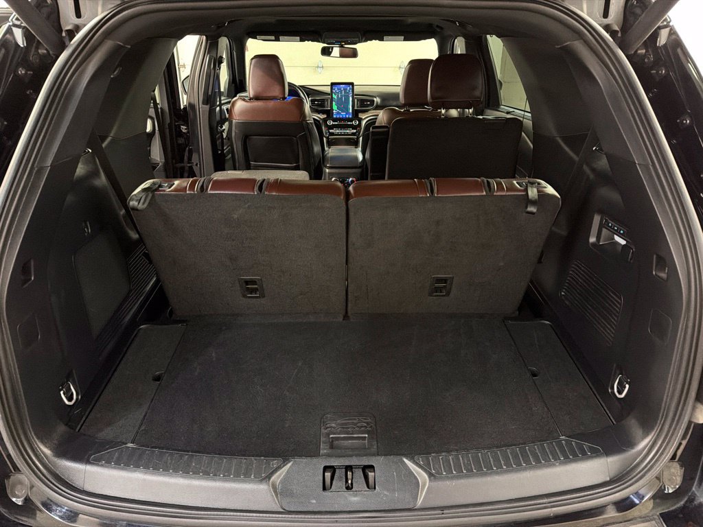 Certified 2023 Ford Explorer Platinum w/ Technology Package AWD/4WD image 42