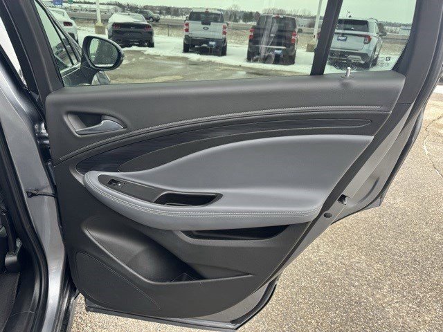 Used 2019 Buick Envision Premium image 32