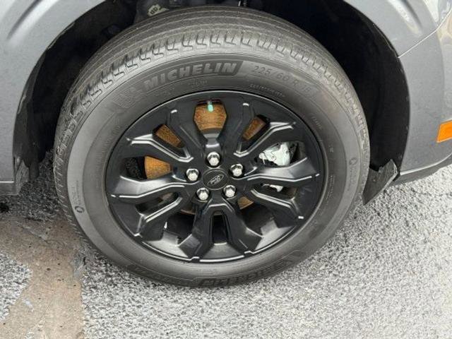 Certified 2024 Ford Maverick Lariat w/ Black Appearance Package image 9