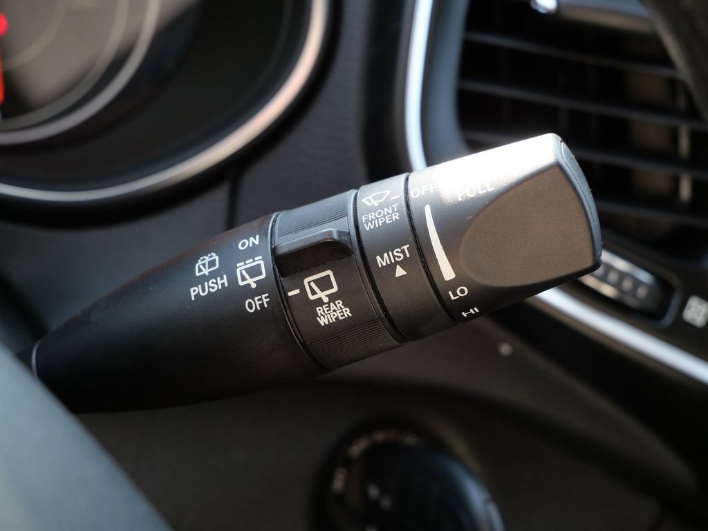 Used 2020 Jeep Cherokee Latitude w/ Safety Group AWD/4WD image 26