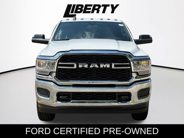 Used 2022 RAM 3500 Tradesman w/ Chrome Appearance Group AWD/4WD image 9