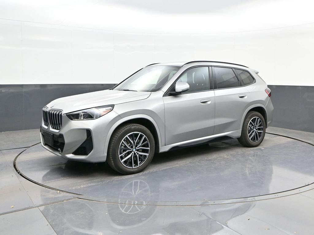 Used 2025 BMW X1 xDrive28i w/ M Sport Package image 1