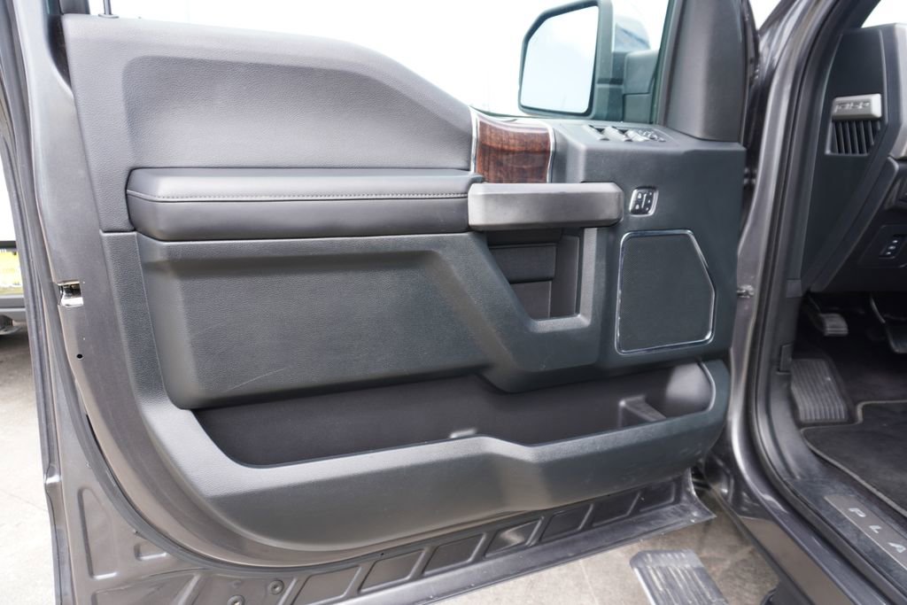 Certified 2020 Ford Edge Titanium FWD image 8