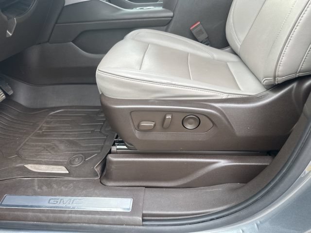 Used 2022 GMC Yukon SLT AWD/4WD image 17