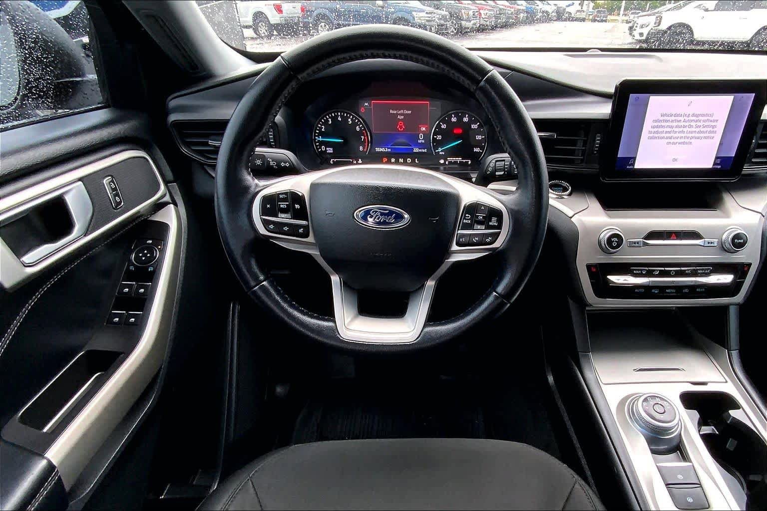 Certified 2022 Ford Explorer XLT RWD image 6