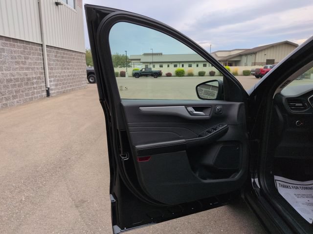 Certified 2023 Ford Escape Platinum AWD/4WD image 10