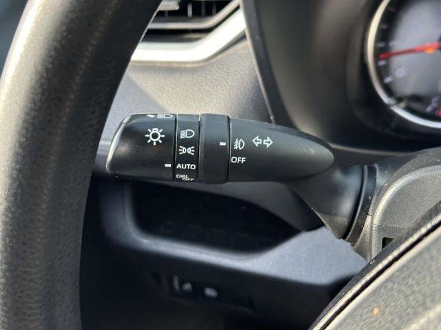 Used 2021 Toyota RAV4 XLE AWD/4WD image 30