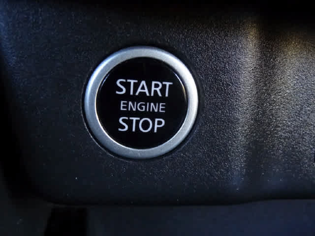 Used 2023 Nissan Rogue S AWD/4WD image 26