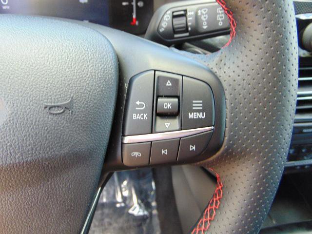 Certified 2025 Ford Escape ST-Line w/ Equipment Group 301A image 17