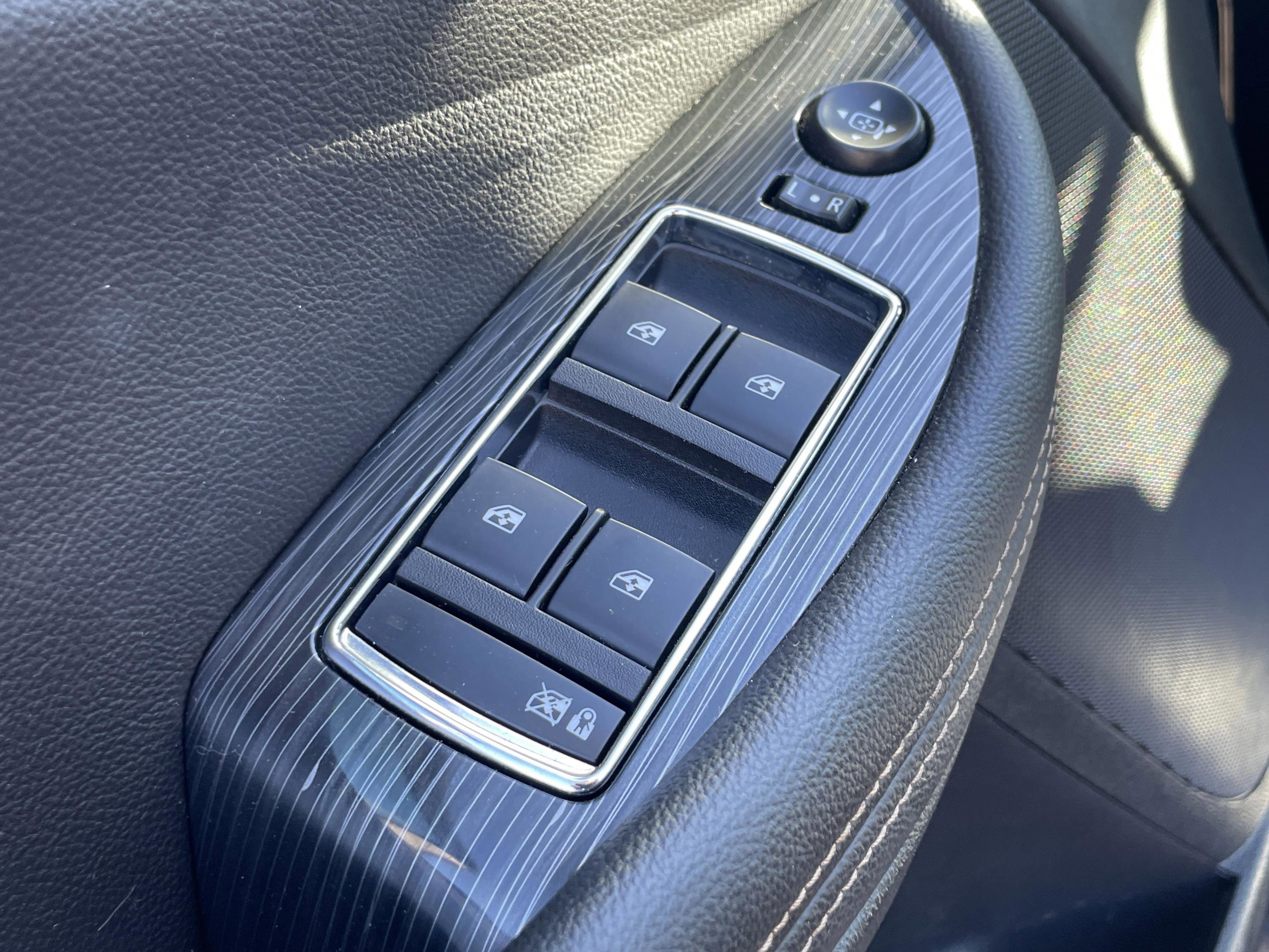 Used 2018 Chevrolet Impala LT image 12