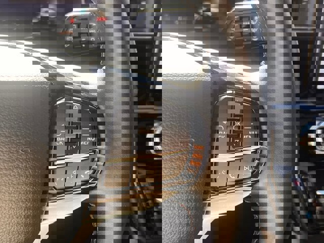 Certified 2022 Ford Explorer Platinum w/ Equipment Group 601A image 19