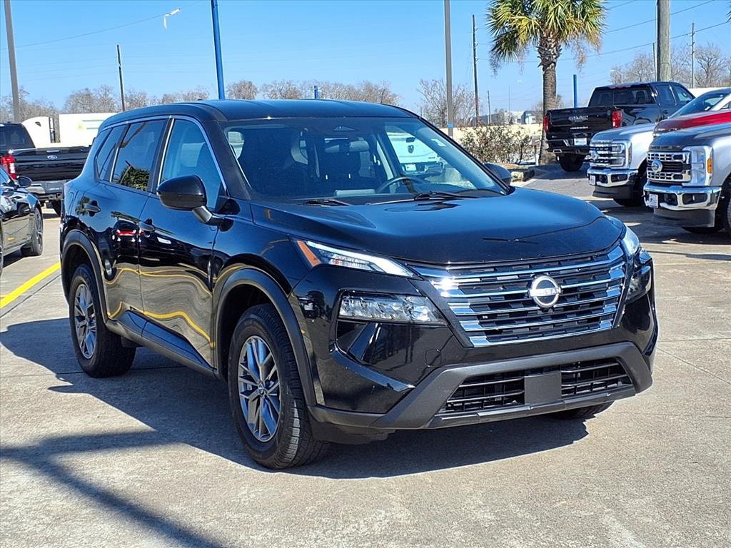 Used 2024 Nissan Rogue S image 7