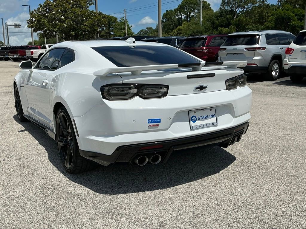 Used 2022 Chevrolet Camaro SS RWD image 5