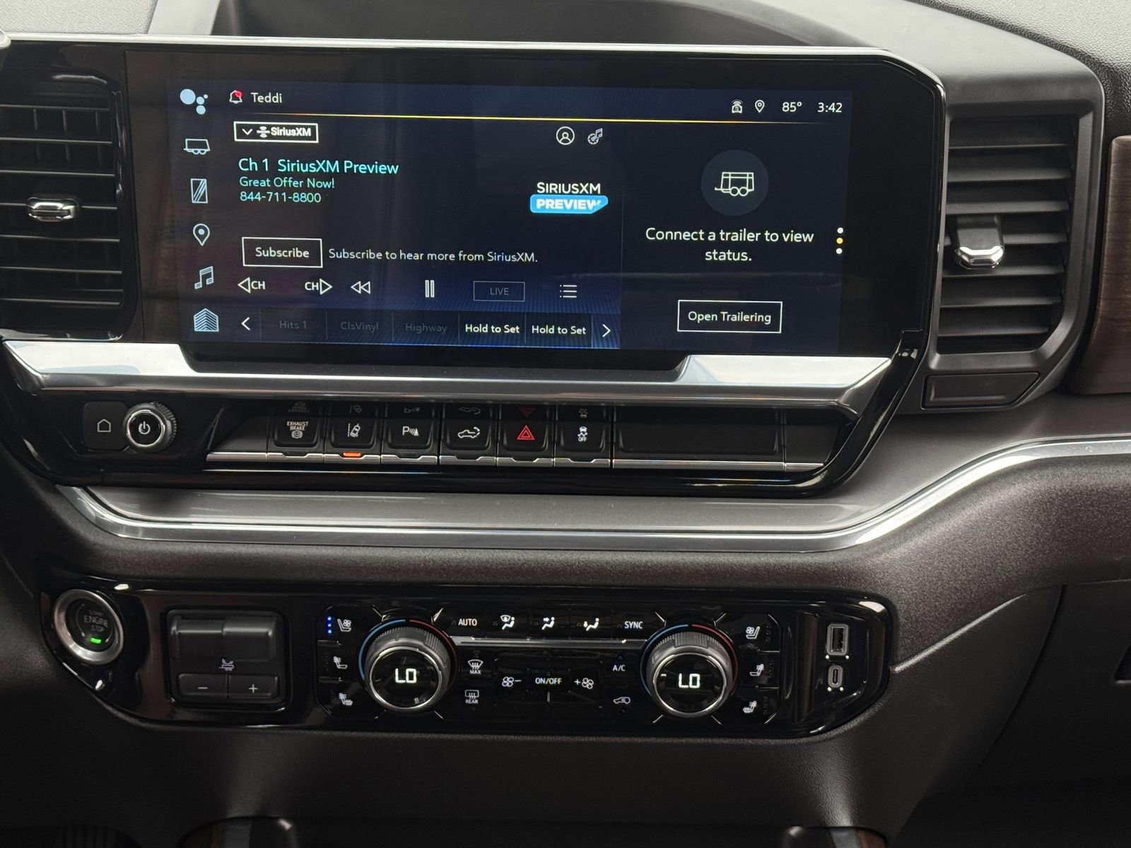 Used 2024 Chevrolet Silverado 3500 High Country w/ Technology Package image 20