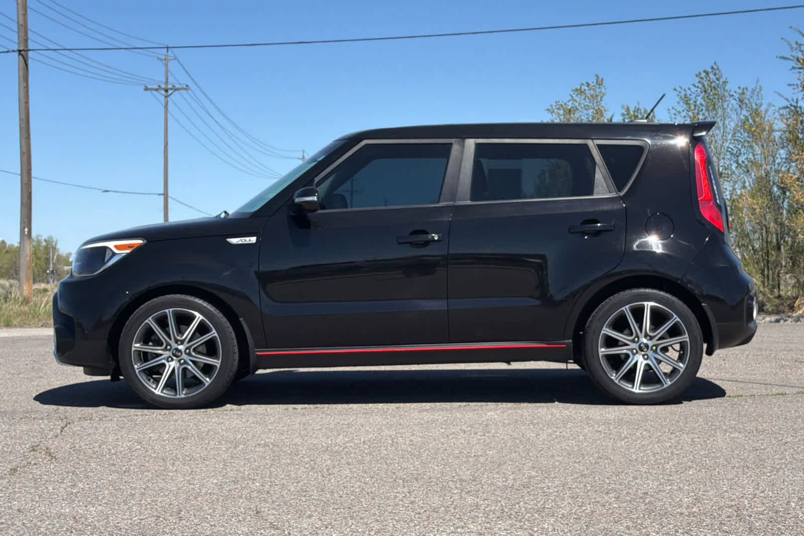 Used 2018 Kia Soul ! FWD image 5