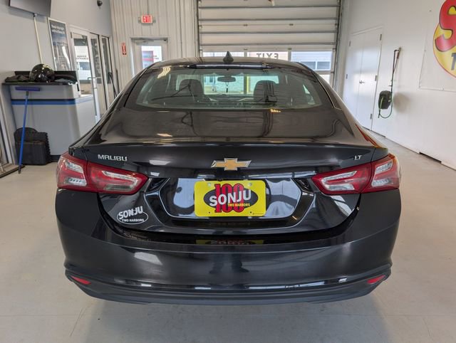Used 2022 Chevrolet Malibu LT FWD image 4