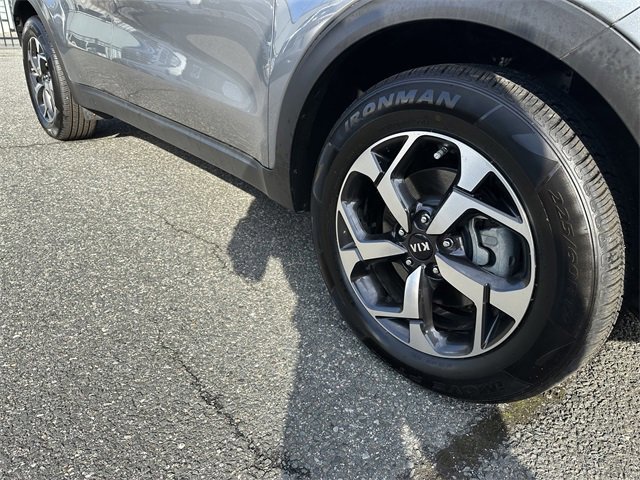 Used 2022 Kia Sportage LX image 12