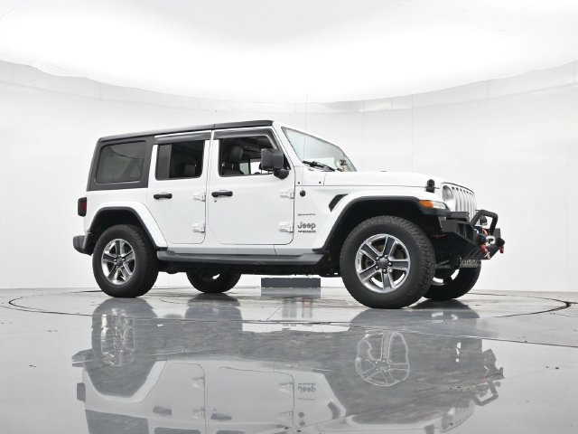 Used 2018 Jeep Wrangler Unlimited Sahara AWD/4WD image 29