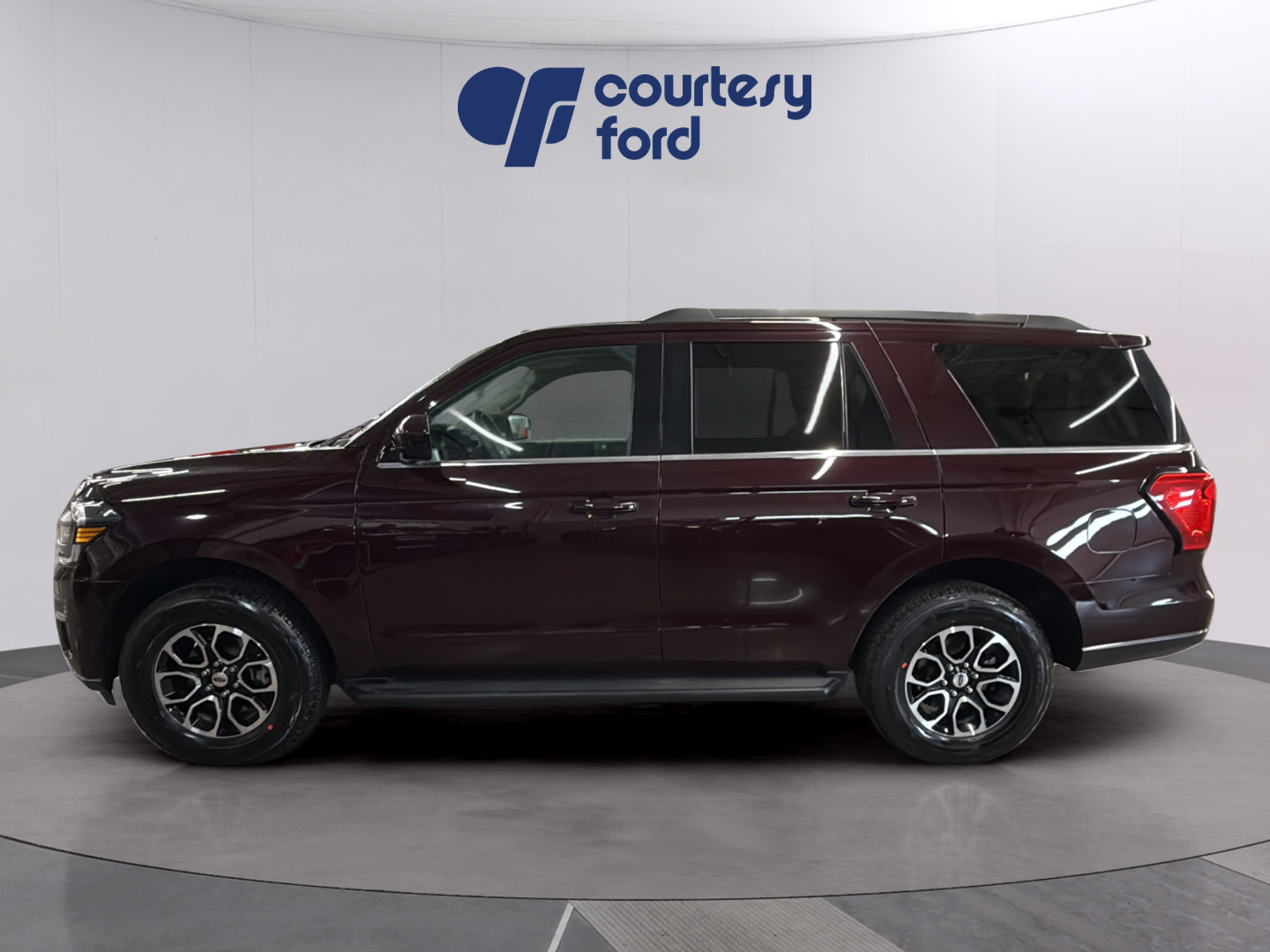 Certified 2023 Ford Expedition XLT AWD/4WD image 5